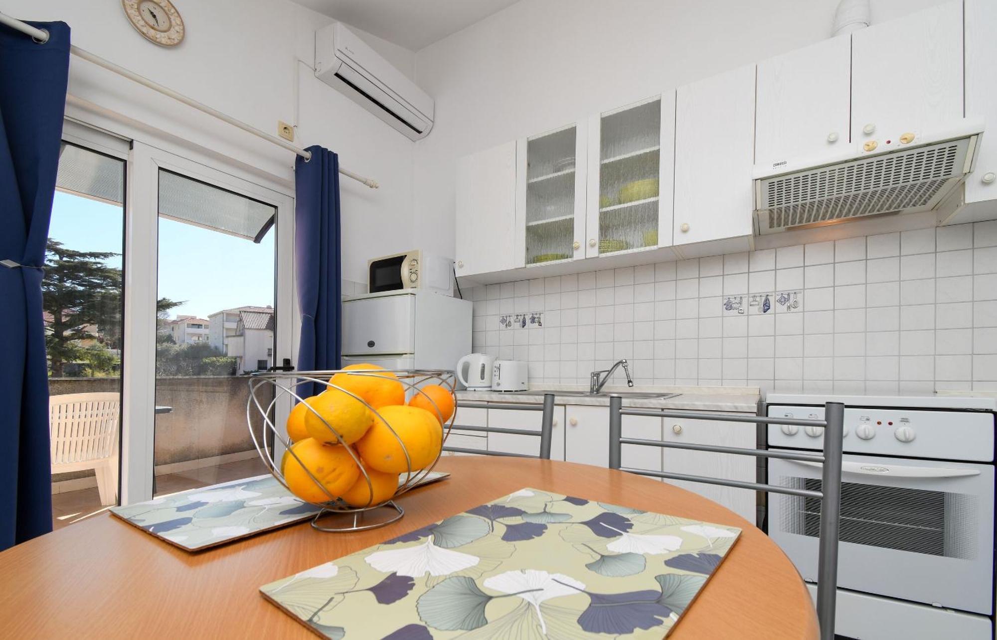 Apartments Biserka - 50 M From Beach Trogir Exterior foto